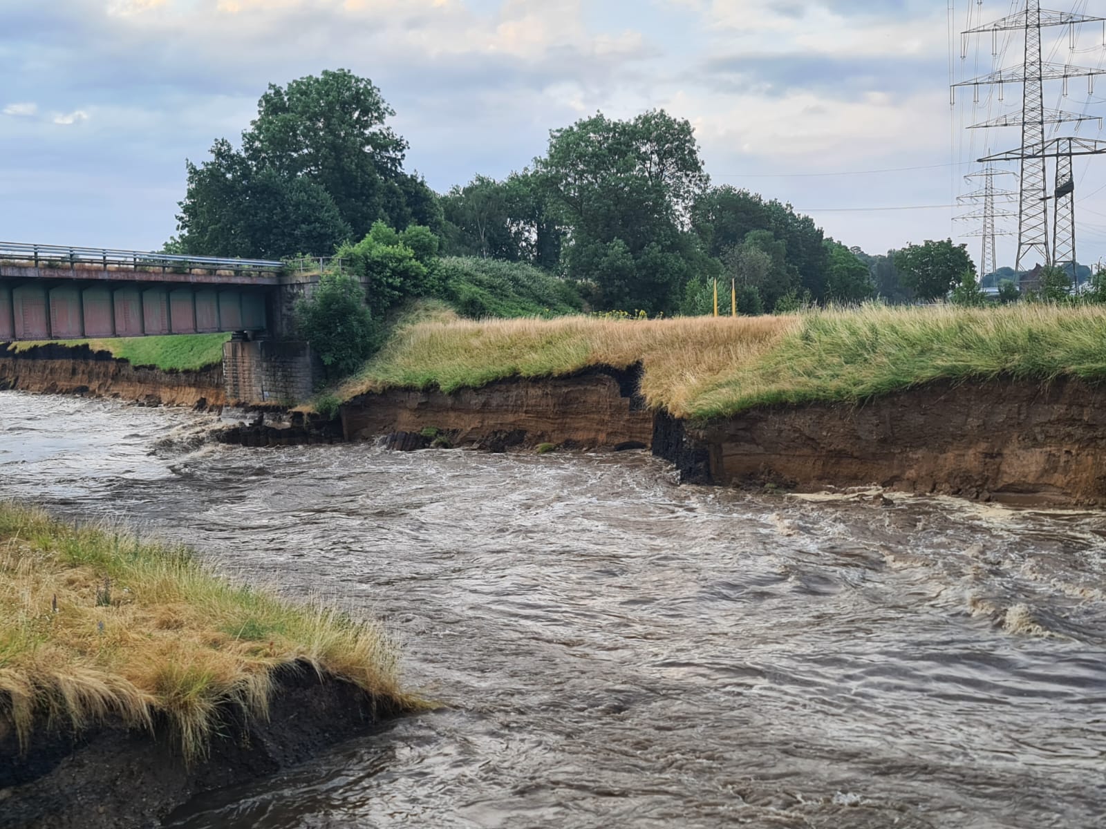 Lage am Emscher-Deich in Dinslaken stabil - eglv